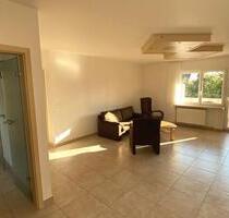 4-Zimmer Erdgeschosswohnung mit Balkon und Küche in KA-Neureut - Karlsruhe