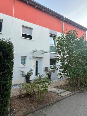Foto - Modernes Reihenmittelhaus mit Garten, Garage und Stellplatz