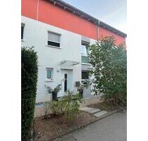 Modernes Reihenmittelhaus mit Garten, Garage und Stellplatz - Herrenberg