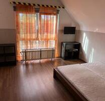 Gemütliche 2,5-Zimmer-Dachgeschosswohnung in Brühl-Kierberg