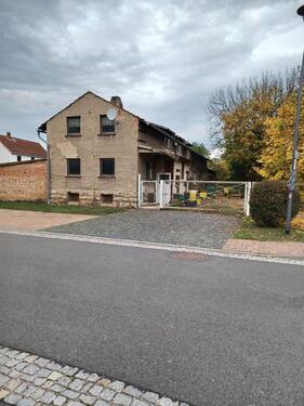 Foto - Haus zu verkaufen, sanierungsbedürftig