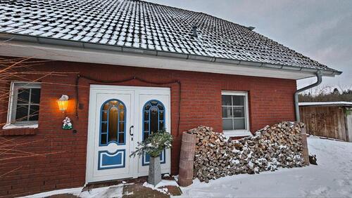 Foto - Einfamilienhaus zu Vermieten - 800,00&nbsp;EUR Kaltmiete, ca.&nbsp; 139,00&nbsp;m&sup2;