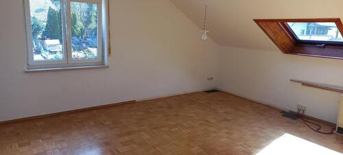 Foto - Helle 3-Zimmer-DG-Wohnung in Bad GrönenbachZell – 105m² – Privat