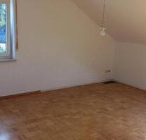 Helle 3-Zimmer-DG-Wohnung in Bad GrönenbachZell – 105m² – Privat