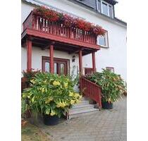 Zweifamilienhaus mit großem Grundstück - Oederan