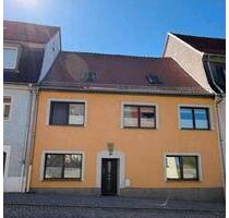 Stadthaus mit viel Platz - 149.000,00&nbsp;EUR Kaufpreis, ca.&nbsp; 239,00&nbsp;m&sup2; in Lommatzsch (PLZ: 01623)