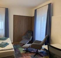 Attraktives Doppelzimmer mit DuscheWC ab 3 Nächten - Leonberg