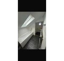 Schöne Dachgeschoss Wohnung in der recklinghäuser innenstadt - Recklinghausen Berghausen