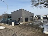 Foto - Gewerbehalle zu vermieten mit Stellplätzen