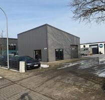 Gewerbehalle zu vermieten mit Stellplätzen - Kaltenkirchen