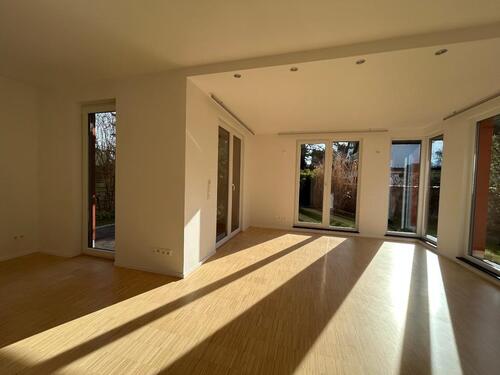 Foto - 3 Zimmer Erdgeschoßwohnung zur Miete in Halle (Saale)