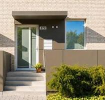 Exklusive, großzügige 2-Zimmer-Wohnung m. Terrasse & Gartenanteil - Hamburg Wandsbek