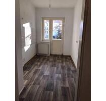 Helle, 2,5 Zimmer Wohnung mit Balkon - Leipzig Ost