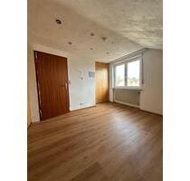 3-Zimmer Dachgeschosswohnung - 590,00&nbsp;EUR Kaltmiete, ca.&nbsp; 62,00&nbsp;m&sup2; in Wallerstein (PLZ: 86757)