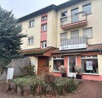 Ca. 130 m² Wohnfläche, 5 Zimmer, neu renoviert - Frankfurt am Main Nord-West