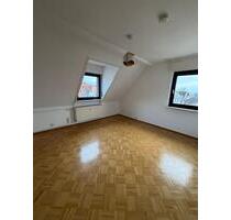 Großzügige 3-Zimmer Wohnung in Frankfurt mit Balkon und Garage - Frankfurt am Main Bergen-Enkheim