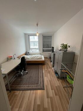 Foto - Schönes WG-Zimmer in 3er WG in bester Lage (Uni- und Bahnhosnähe)