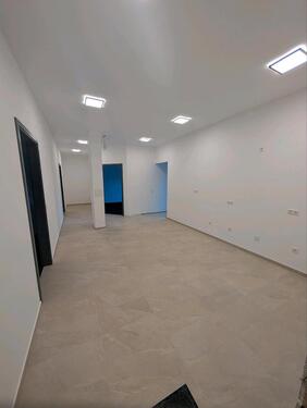 Foto - Moderne Gewerbeimmobilie Tettnang-Tannau zu vermieten (AB SOFORT)