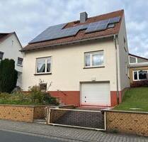 Freistehendes 1-2 Familienhaus mit grossem Grundstück - Brensbach