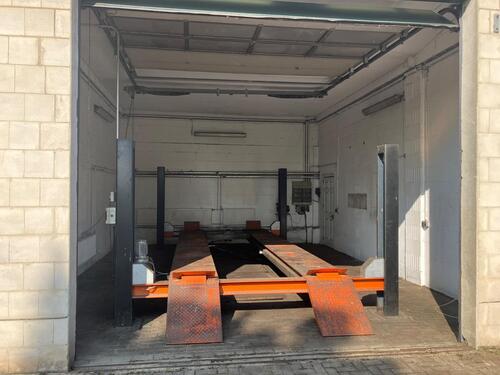 Foto - Werkstatt mit Hebebühne für dein Frühjahrsprojekt in Brandenburg