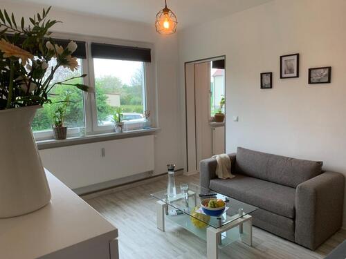 Foto - Helle 1-Raum-Wohnung mit Möbeln in Wurschen - möbliert - 350€