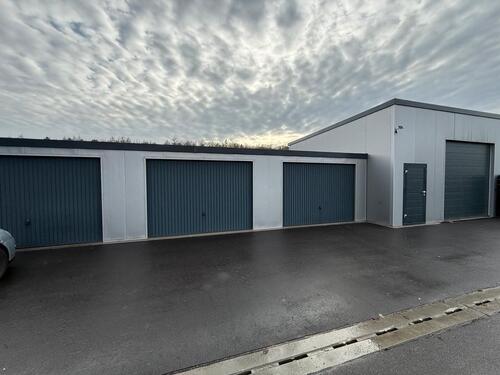 Foto - Garage zu vermieten - 220,00&nbsp;EUR Miete,
