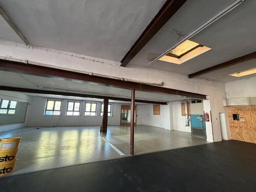 Foto - Vielseitige Gewerbefläche. Studio, Lager, Büro oder Atelier
