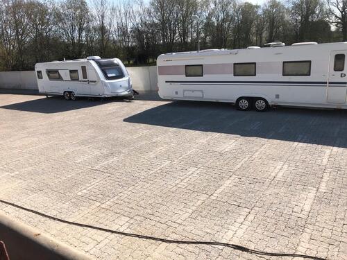 Foto - Stellplätze, Stellplatz für Wohnwagen und Wohnmobile