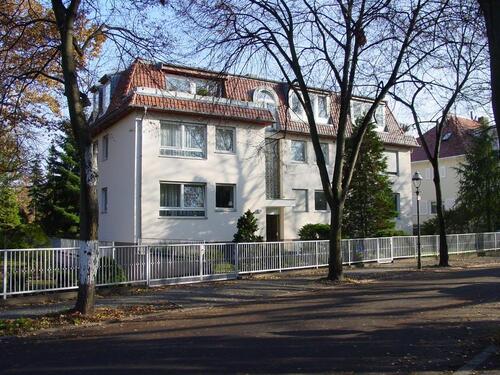 Foto - Ruhiger Tiefgaragenplatz, Dahlem Nahe U-Bahn Freie Universität