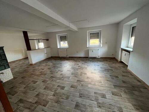 Foto - Gemütliche 3,5 Zi-Whg in Mistelgau-Kachelofen, Garage, 930 € warm