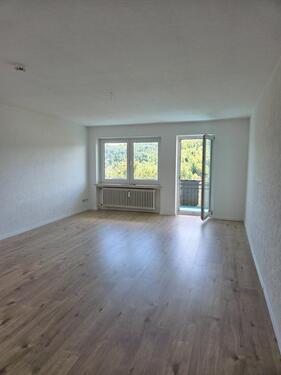 Foto - Frisch renovierte 3 Zimmer Wohnung - schöner Ausblick inklusive!