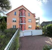 Sonnenverwöhnte 3-Zimmer DG-Wohnung mit Blick ins Grüne - Kronberg im Taunus