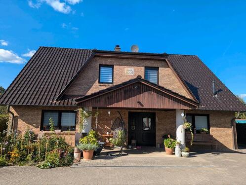 Foto - schönes Einfamilienhaus mit viel Platz