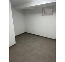 Einliegerwohnung zur vermieten - 850,00&nbsp;EUR Kaltmiete, ca.&nbsp; 68,00&nbsp;m&sup2; in Höchberg (PLZ: 97204)