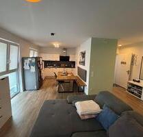 Neuwertige 4-Zimmerwohnung mit Balkon im Erdgeschoss - Römerberg