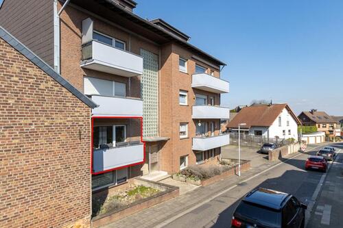 Foto - Schöne Hochparterre-Wohnung mit Balkon