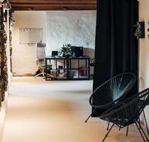 Arbeitsplatz im Gemeinschaftsbüro UFER KOLLEKTIV - Kempten (Allgäu)