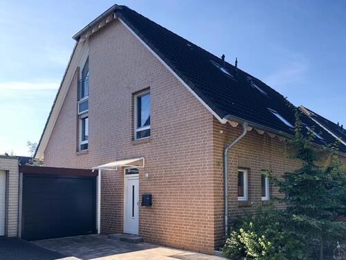 Foto - Gepflegte Doppelhaushälfte mit Garage und Garten-Sackgassenlage