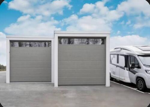 Foto - WohnmobilWohnwagen Boot HalleGroßgarage Lager