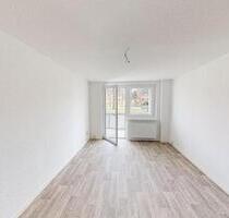 Tolle 2-Raum-Wohnung mit Balkon in begrünter Wohnlage - Chemnitz Altendorf