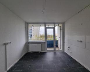 Ankommen und Wohlfühlen ! Familienwohnung mit Balkon und 2 Bädern - Halle (Saale) Nietleben