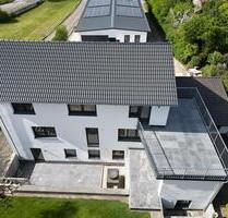 Exklusiv modernisierte KfW-55 Wohnung mit traumhafter Dachterasse - Monheim