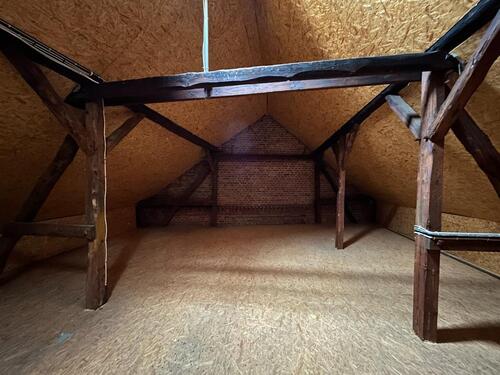 Foto - Großzügige Galerie oder Lagerraum im gedämmten Dachgeschoss