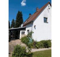 Doppelhaushälfte - 96.000,00&nbsp;EUR Kaufpreis, ca.&nbsp; 60,00&nbsp;m&sup2; in Hohenstein-Ernstthal (PLZ: 09337)