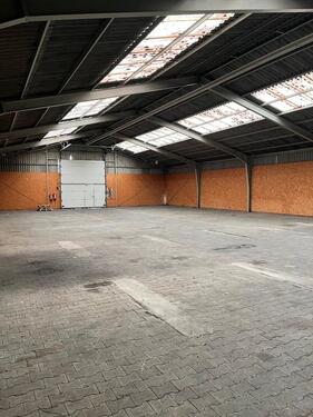 Foto - Lagerhalle zu vermieten - 2.550,00&nbsp;EUR Kaltmiete, ca.&nbsp; 5,00&nbsp;m&sup2;