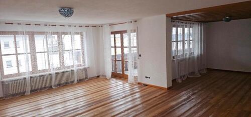 Foto - 3 Zimmer Wohnung - 950,00&nbsp;EUR Kaltmiete, ca.&nbsp; 127,00&nbsp;m&sup2;