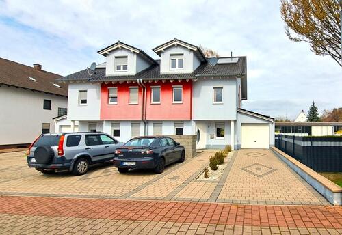 Foto - KL-Einsiedlerhof: Großzügige DHH, 6 Zimmer, Solar, XL-Garage