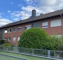 4 Zimmer Eigentumswohnung mit 2 Stellplätzen, PROVISIONFREI ! - Neuss Allerheiligen