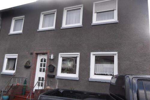 Foto - Doppelhaushälfte mit 2 Garagen und großem Grundstück
