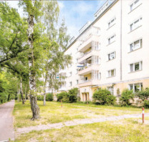 Helle Wohnung in guter Lage, mit EBK und Wanne in Berlin Zehlendo